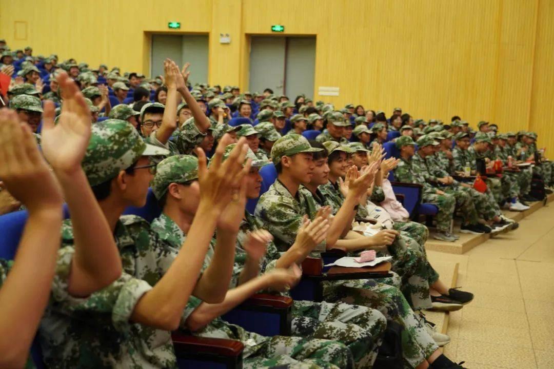 逃离潮湿的房屋